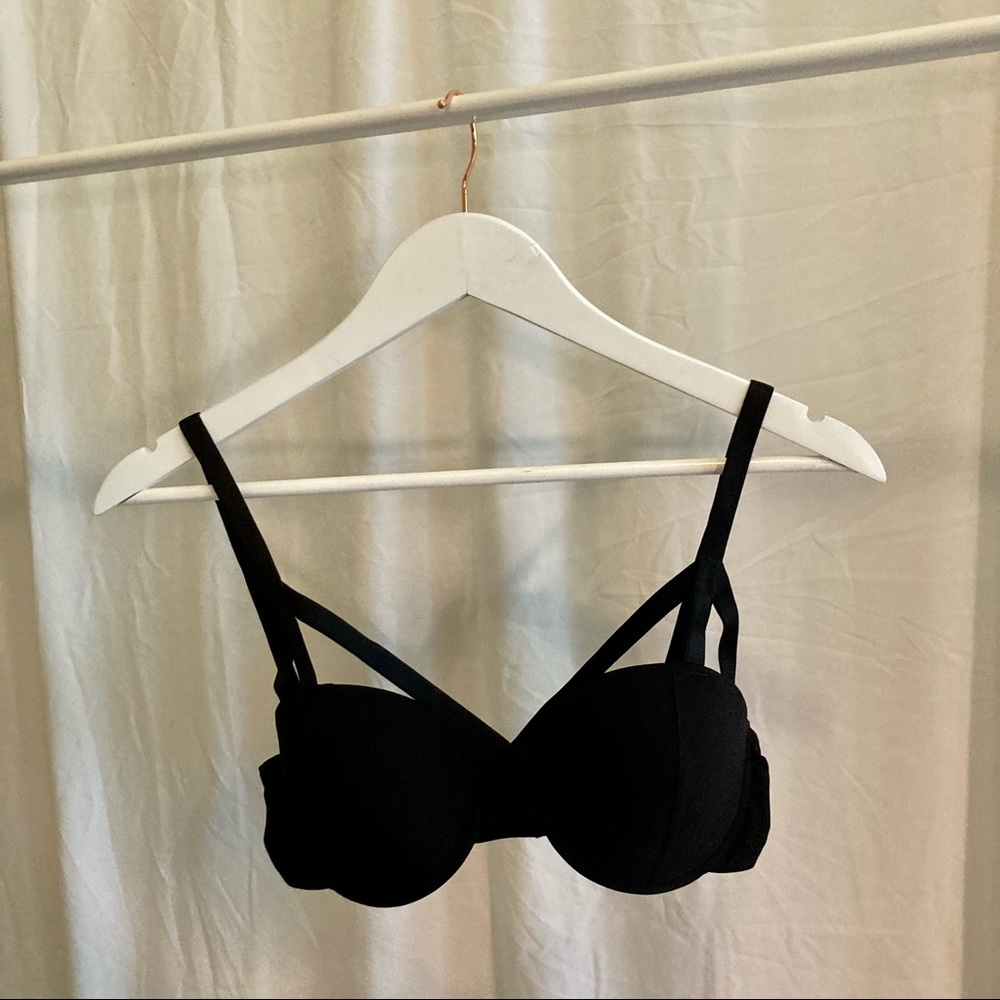 Naja Ada strappy underwire bra in black - 32D